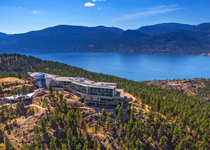 Sparkling Hill Resort And Spa - Adults-Only Resort